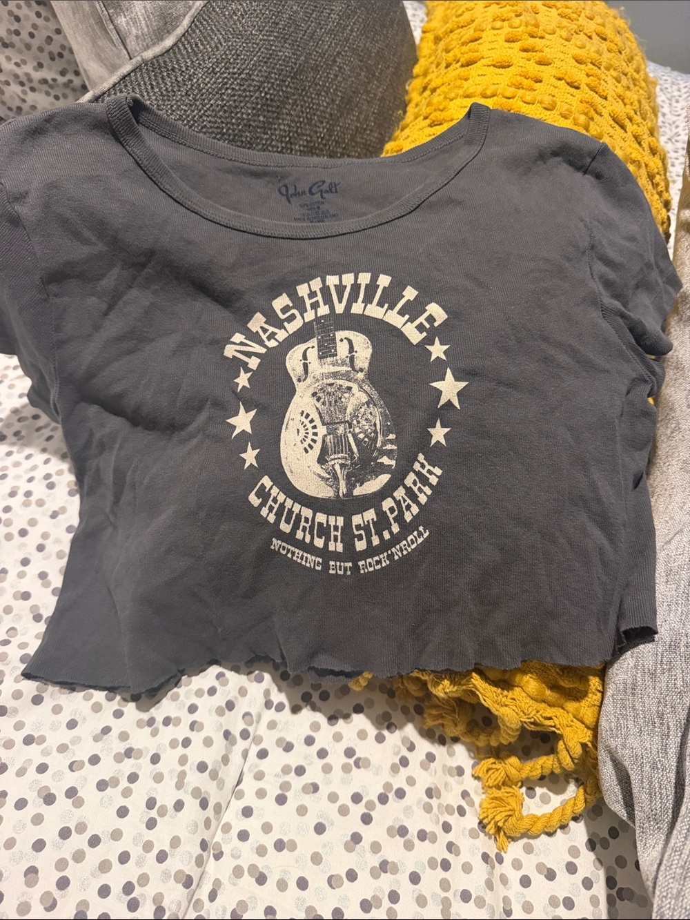 Brandy Melville Charcoal Nashville Guitar Crop Tee